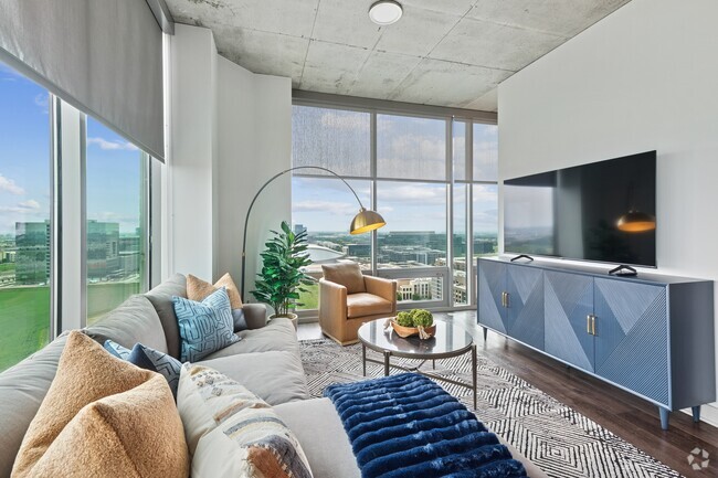 Building Photo - SkyHouse Frisco Station