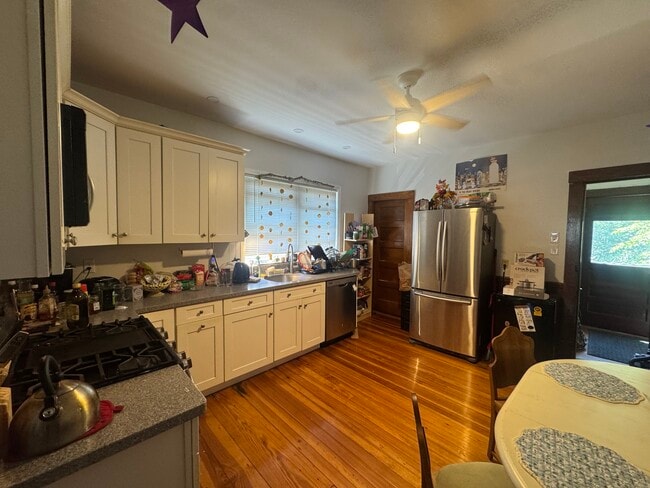 Building Photo - 8 Foskett St Unit 2 Rental