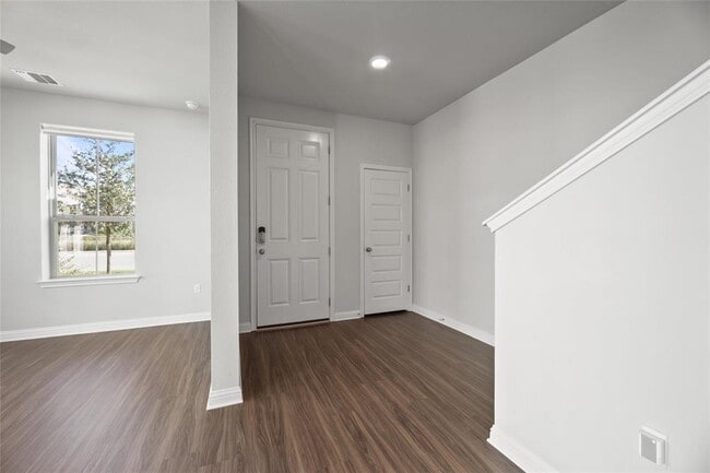 Photo - 8302 Mandela Bend