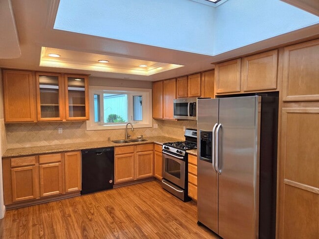 Photo - Spacious 3 bedroom 2 bath townhome for rent in Crow Canyon Country Club