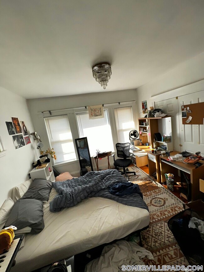 100 W Adams St Unit 2