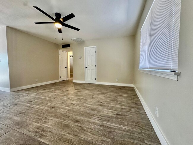 Photo - 8636 Mettler Dr Unit B