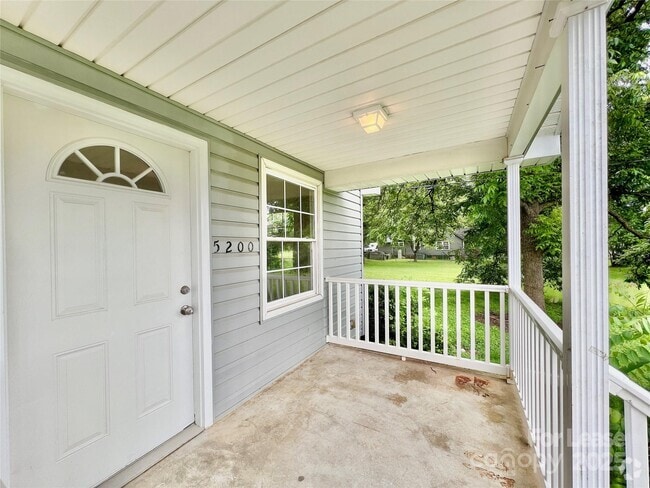 Building Photo - 5200 Statesville Rd Rental