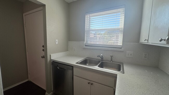 Photo - 3813 Coates Cir