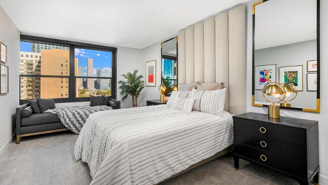 Photo - 1126 S Michigan Ave