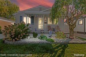 Photo - 19430 Williamson St