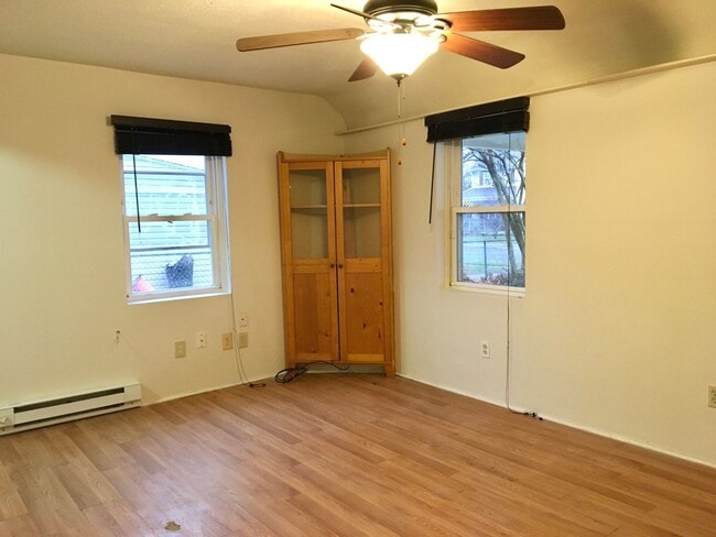 Photo - Charming 3 Bedroom/1 Bathroom Home with Carport - Dundalk!