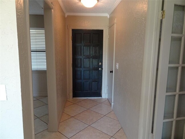 600 Oak Creek Dr