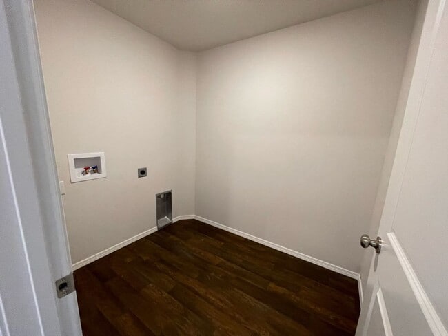Photo - 112 Pin Oak Dr