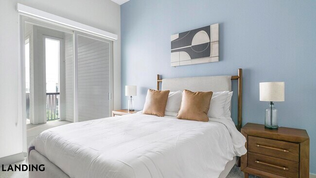 Photo - 401 W 25th St Unidad 2325