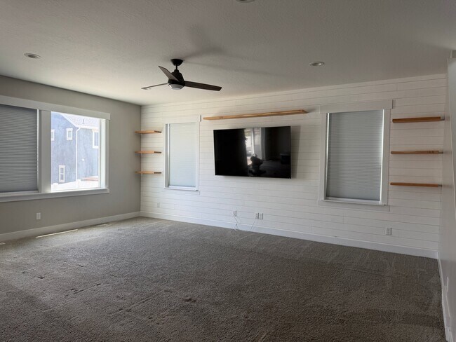 Photo - 132 Foxmoor Way