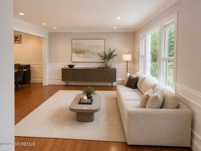 5 Sandburg Dr
