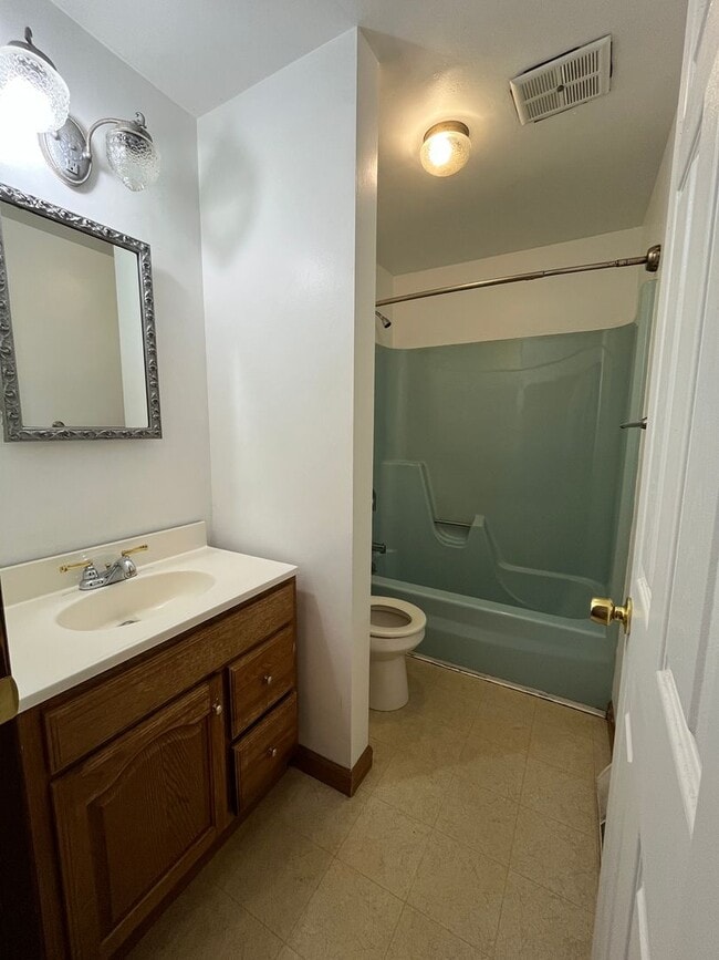 Photo - 2 Bedroom Townhouse with Garage