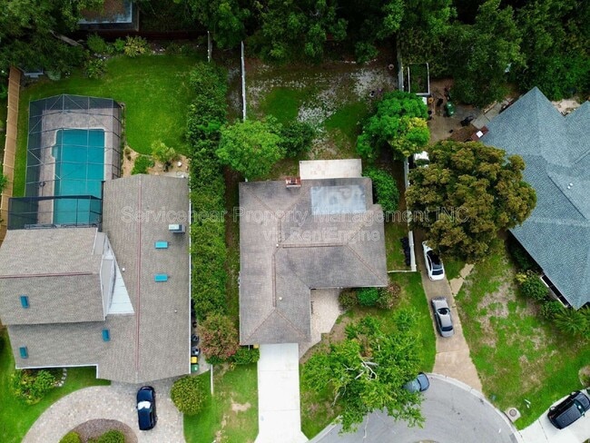 Photo - 423 Whispering Oaks Ct