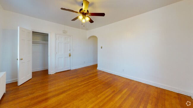 Building Photo - 4034 Calvert St NW Unit # 5 Rental