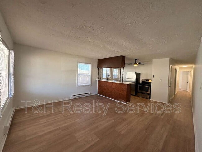 Photo - 1261 W 32nd St