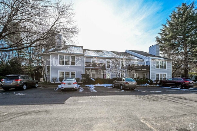 Building Photo - 9941 Oakton Terrace Rd Rental