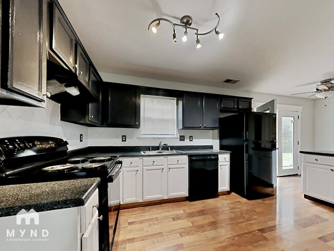 Photo - 2012 King Arthur Cir