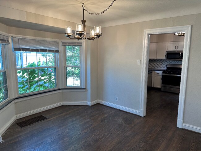 Photo - 2649 Melvin Ave