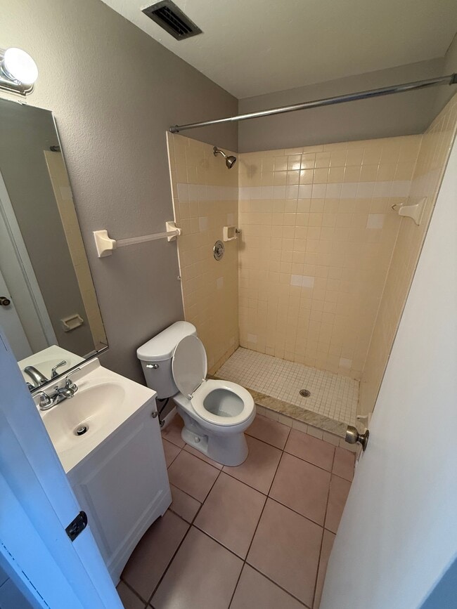 Photo - 1755 Florence Ave