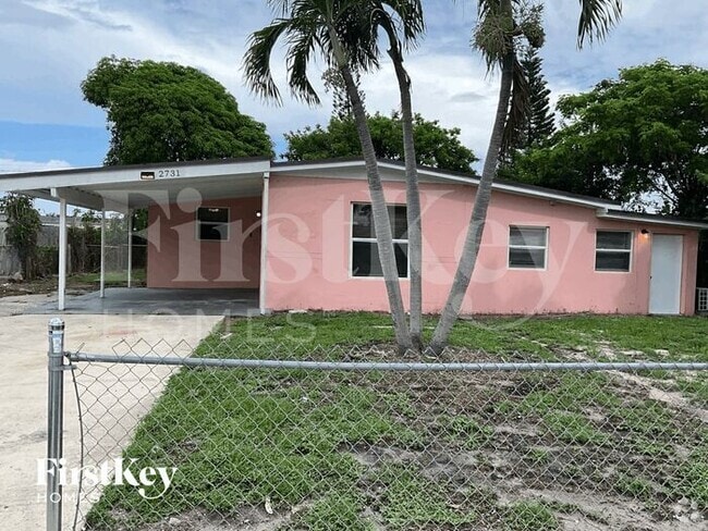 Building Photo - 2731 NW 2nd St Rental
