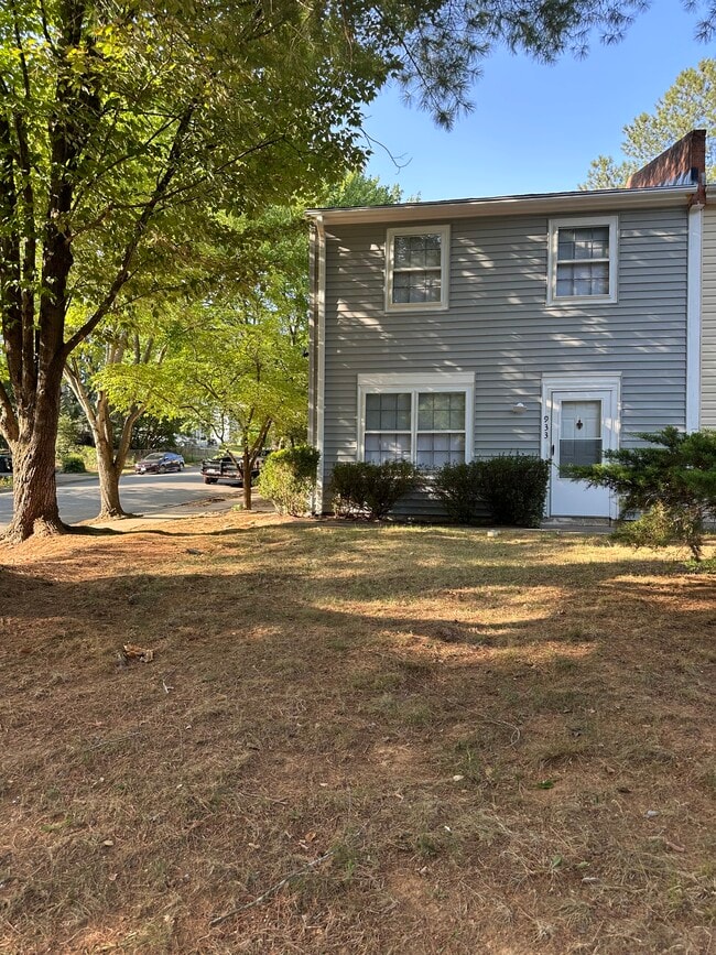 933 Rock Creek Rd