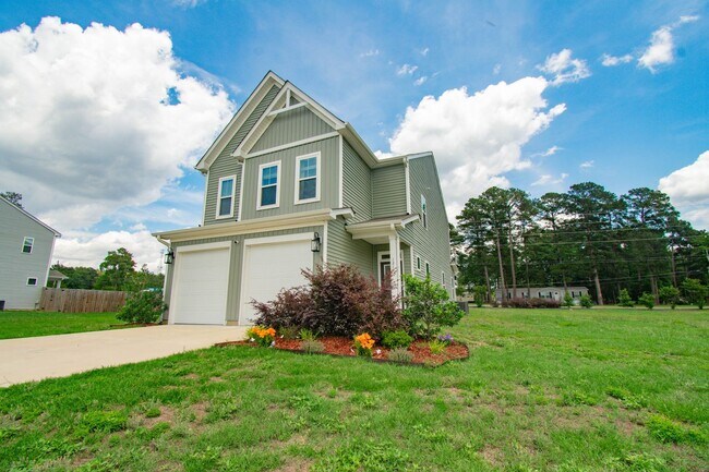 Photo - Coming Soon! 3 Bedroom 2.5 Bathroom