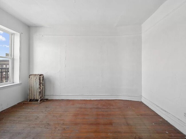 Photo - 374 S 2nd St