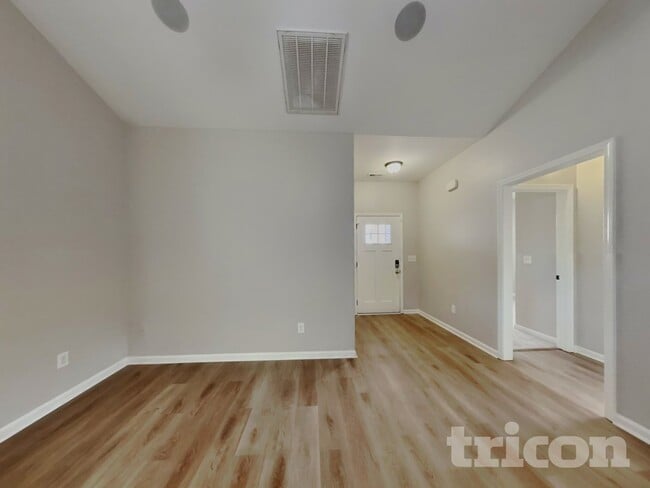 Photo - 15 Fairfax Dr