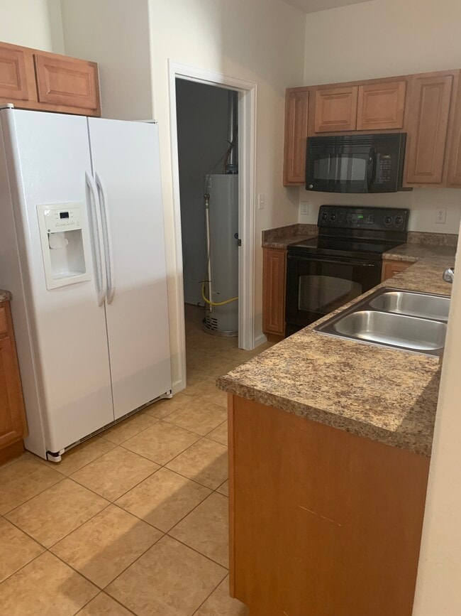 Kitchen - 2464 Thunder Mountain Dr Unit 1003