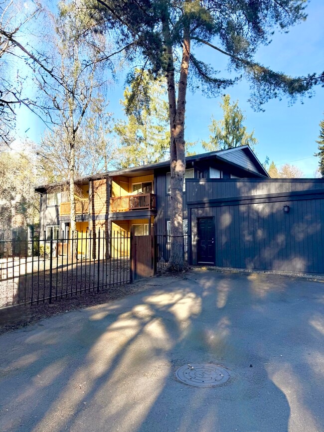 Building Photo - 6555 SW Terri Ct Unit #22