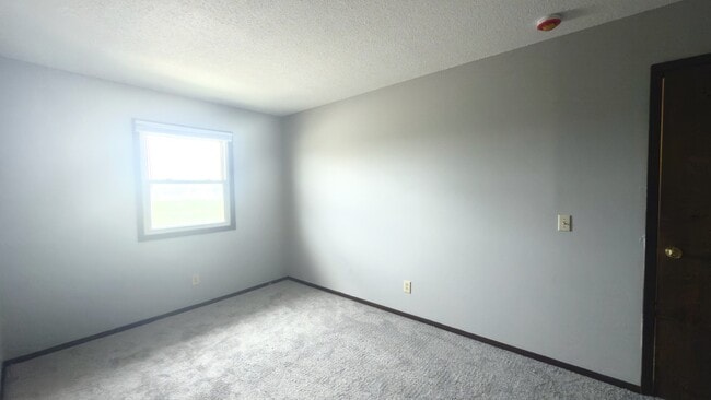 Photo - 5326 N Division St