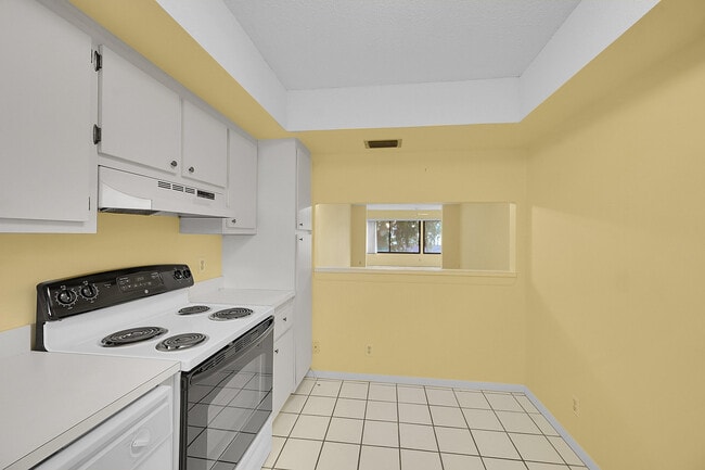 Photo - 3154 Via Poinciana Unit 306