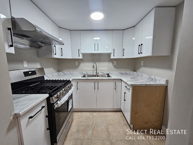 Photo - 5530-5530 Teskey Rd Unit B