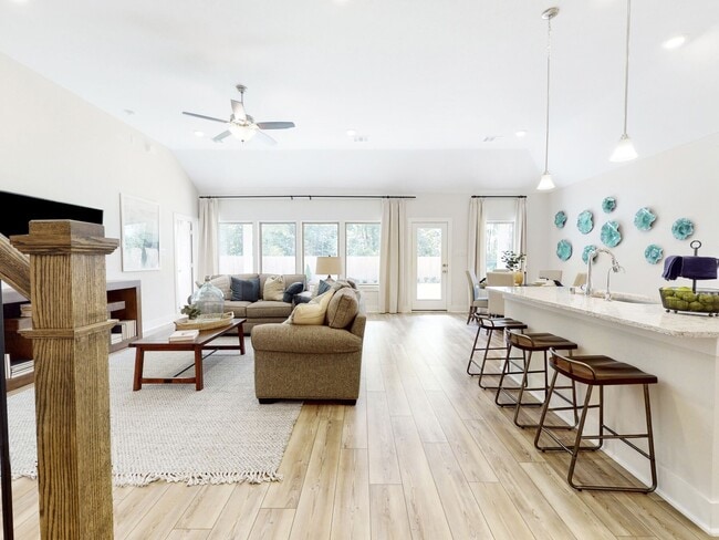 Photo - 17735 Sapphire