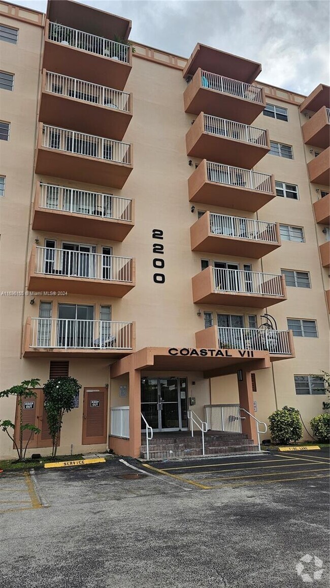 Building Photo - 2200 E Hallandale Beach Blvd Unit 709 Rental