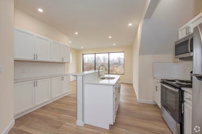 Photo - 141 Bridge St Unidad Apt. D