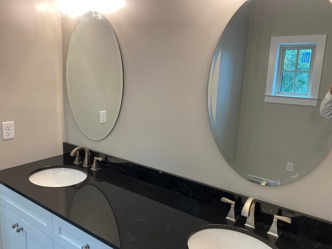 Photo - 118 Menge Ave Unit Apartment C