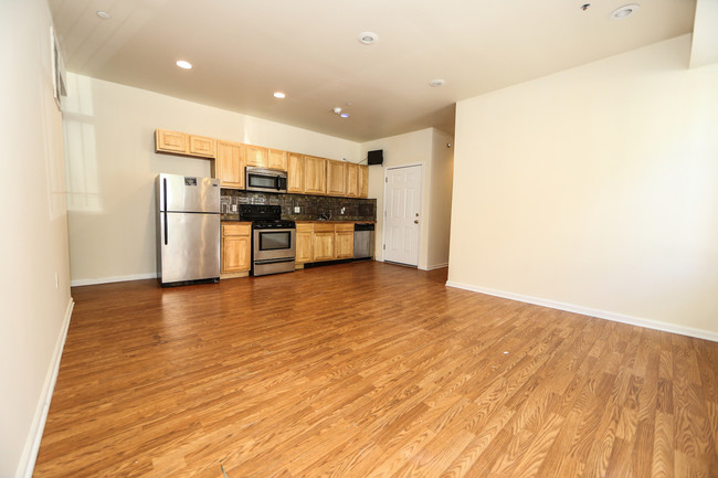 Kitchen & Living room - 1447 N 17th St Apartments