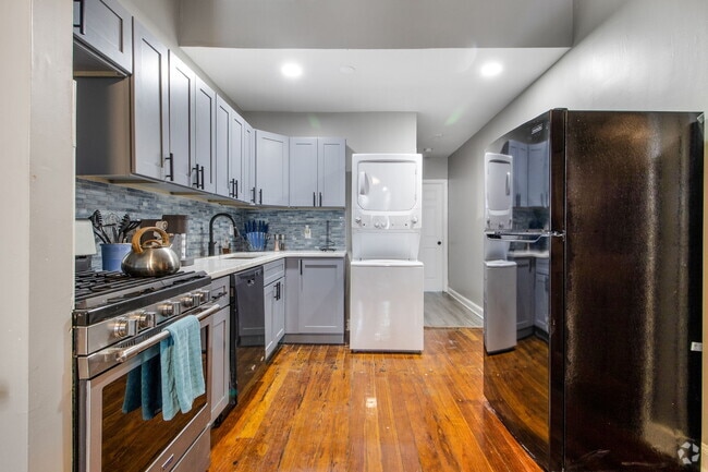 Building Photo - 1200 W Lombard St Rental