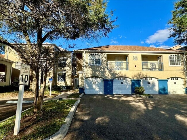 Building Photo - 7210 Westpointe Blvd Unit 1335