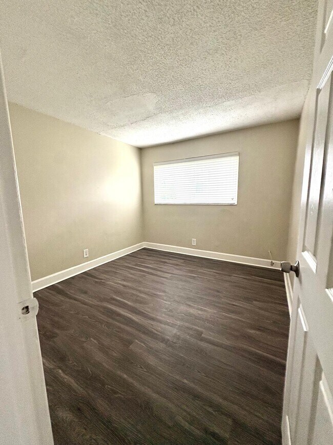 Photo - 5901 NW 17th Pl Unit 204
