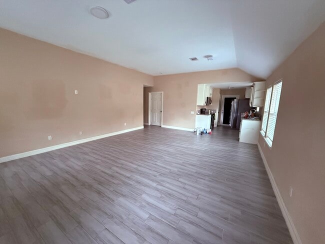 Main Area - 1026 N Arcola St