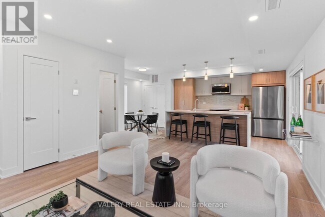 Photo - 15 Acorn Ave