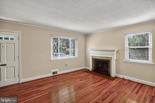Photo - 5915 Ryland Dr