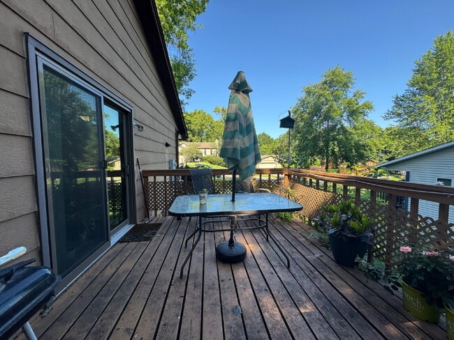 Photo - Charming 4-Bed Lakeville Home with Spacious 2000 Sq Ft & Gleaming Neighborhood!"