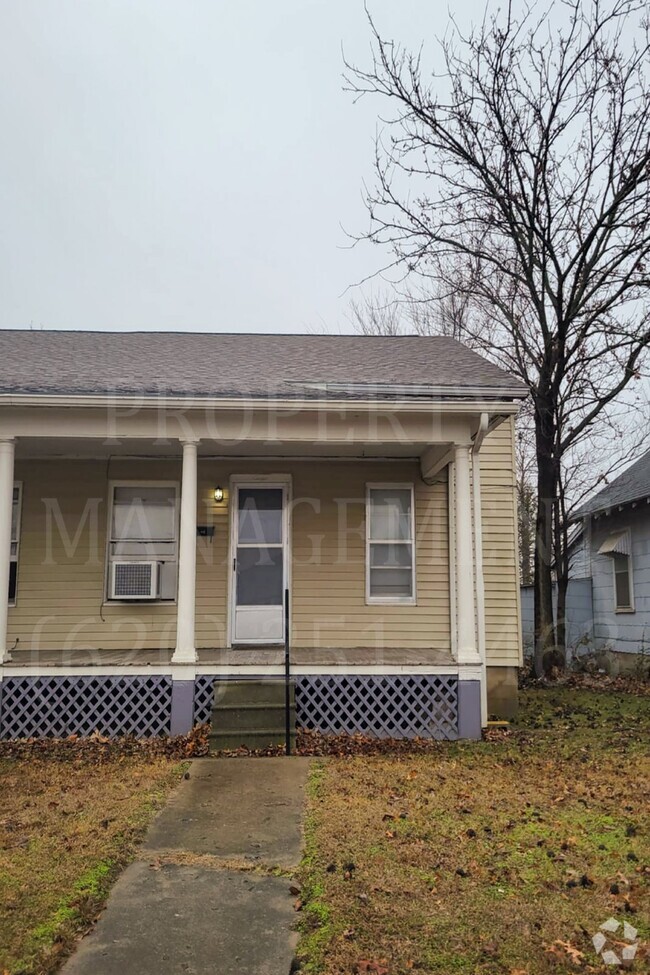 Building Photo - 2 bedroom apartment in Coffeyville for rent. Unit Apt. B