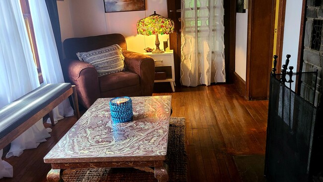 Photo - West Shore Apartments - 921 Unit 921-A