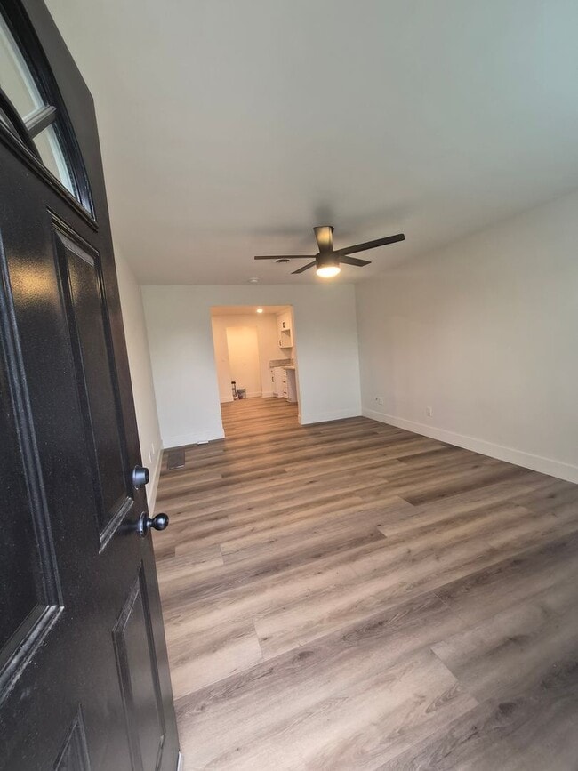 Photo - Beautifully Renovated 3 bedroom 2 Bath House