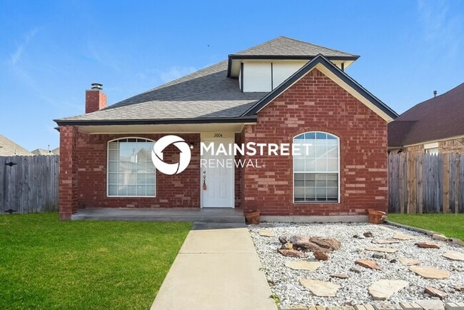 Building Photo - 4 Bedroom Pet-Friendly Home in MOORE, OK with Main Street Renewal